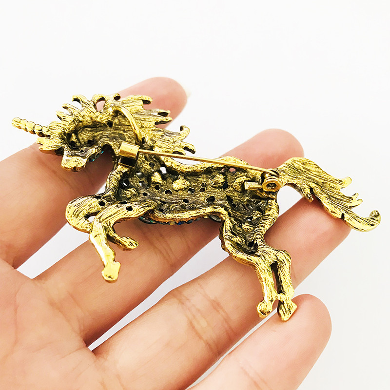 Pomlee Zöld Kék Strasszköves Ló Brossok Női Egyszarvú Bross Kétcélú bross Állati divat Ékszerek Vintage kabáttű