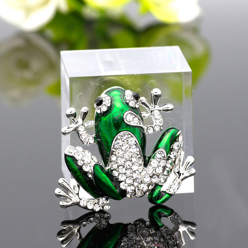 Fashion Frog Animal Bross Zománc Pins Női Party Ékszer Gyerekajándék
