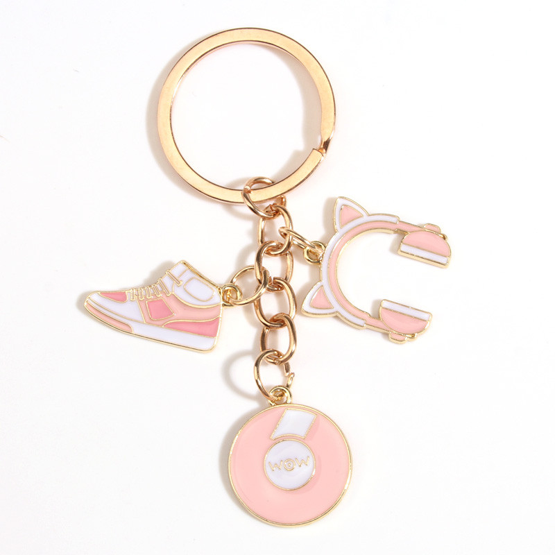 Roztomilý smaltovaný prívesok na kľúče Športová obuv Record Cat Headset Keyring Kľúčenka s mikrofónom Kľúčenky pre ženy Muži DIY Ručne vyrobené šperky Darčeky