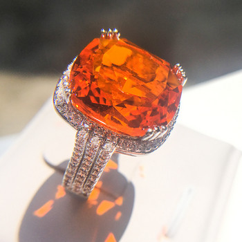 2022 НОВ Изящен оранжев пръстен с голям циркон и топаз за двойки за жени Моден цвят Геометричен квадратен камък Парти бижута Anillos