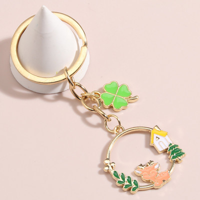 Slatka životinja, emajlirani privjesak za ključeve Četverolisna djetelina Sika Deer Tree House Sretni privjesci za ključeve za žene, muškarce, torbicu, dodatke, nakit, poklon