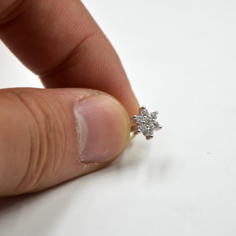 1 ks piercing do ucha z chirurgickej ocele, okrúhly zirkón, CZ drahokam, slivkový kvet, špirála, tragus, chrupavka, náušnica, 16g