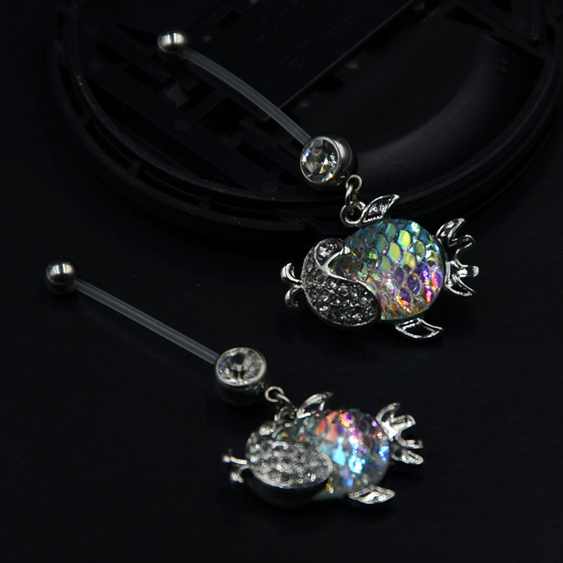 1 ks bioplastové flexibilné tehotenské piercing do pupka s drahokamom CZ, visiace piercingové šperky s dúhovou rybičkou