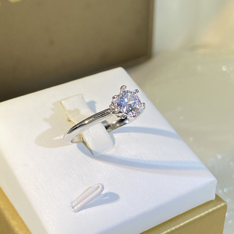 ΝΕΟ Classic Six Claw Flower Στρογγυλό Ολόσωμο Διαμαντένιο Δαχτυλίδι Ζευγάρι Γυναικείο Γεωμετρικό Δώρο για την Ημέρα του Αγίου Βαλεντίνου Κοσμήματα Χονδρικής