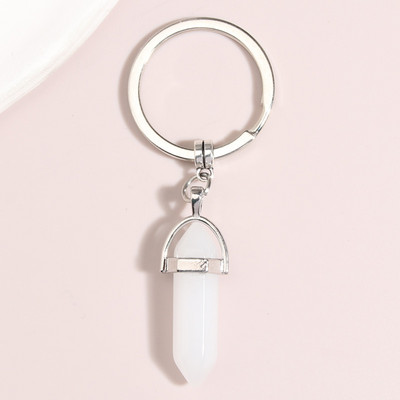 Spalvingi krištoliniai natūralaus akmens raktų pakabukai, apvyniojami akmenimis