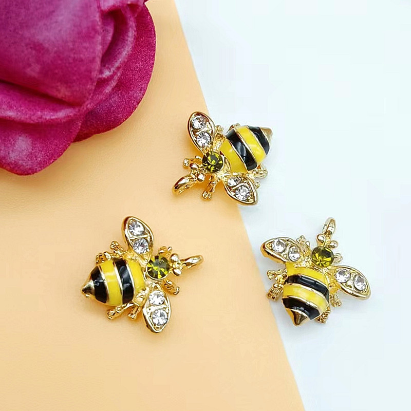 10 tk/pakk Mesilase kärgstruktuuri emailiga metallist amuletid kuldne alus ehete valmistamiseks ja meisterdamiseks moekõrvarõnga võlu moe ripats