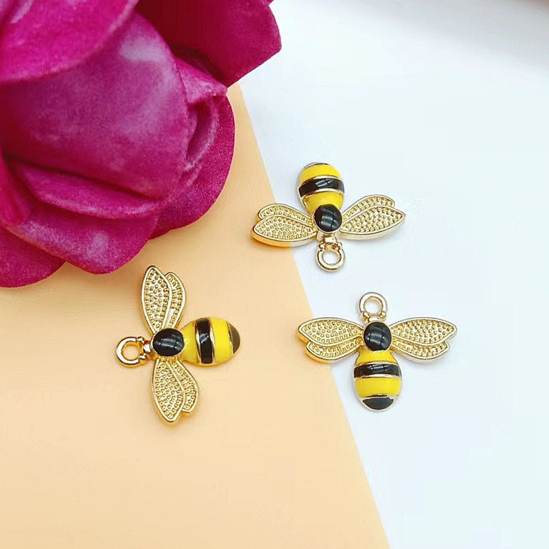 10 tk/pakk Mesilase kärgstruktuuri emailiga metallist amuletid kuldne alus ehete valmistamiseks ja meisterdamiseks moekõrvarõnga võlu moe ripats