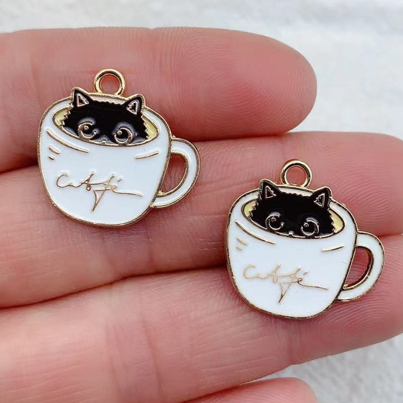 10db Zománcos csésze macskavarázs ékszerkészítéshez Kawaii fülbevaló medál karkötő nyaklánc kiegészítők barkácsolás kézműves kellékek anyagok