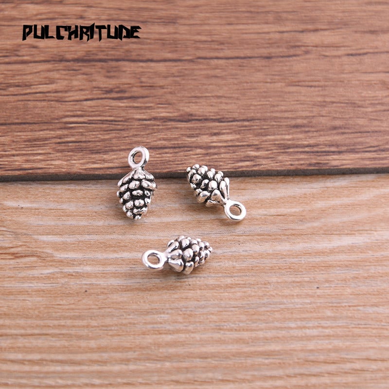 20 buc 5*7*13mm Brelocuri noi cu nuci de pin în trei culori Pandantive de Crăciun pentru bijuterii DIY, accesoriu de fabricare manuală P6794