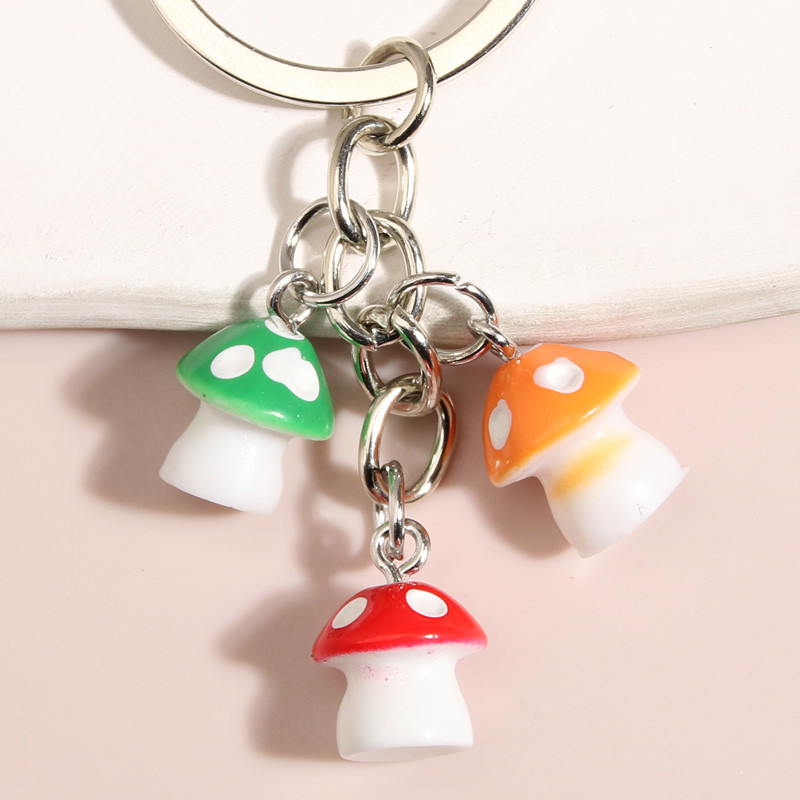 Breloc drăguț cu ciuperci colorate din rășină Cadouri de suvenir pentru femei, bărbați, accesoriu geantă, chei de mașină, bijuterii lucrate manual