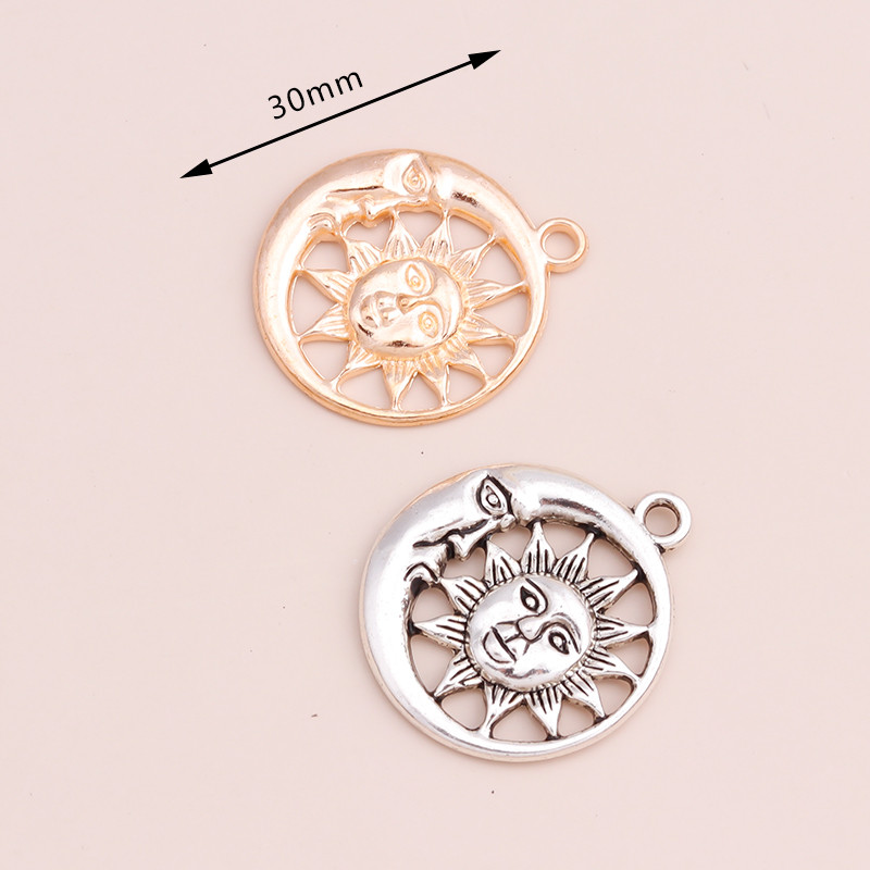 10 bucăți 30x26mm bijuterii retro DIY Luna Soare Pandantive Brelocuri pentru realizarea de brățări Colieri Accesorii de culoare argintie antică