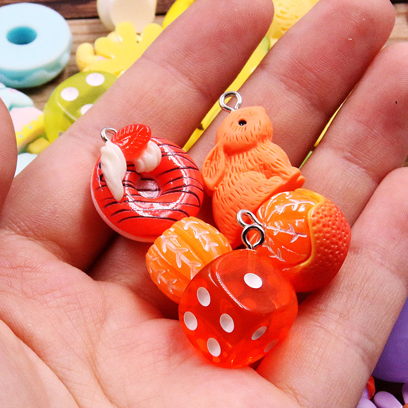 10 tk 8 värvi segu puuviljad loomad lilled sõel vaik kõrvarõngas võlusid isetegemine võtmehoidja käevõrud ripats ehete valmistamiseks