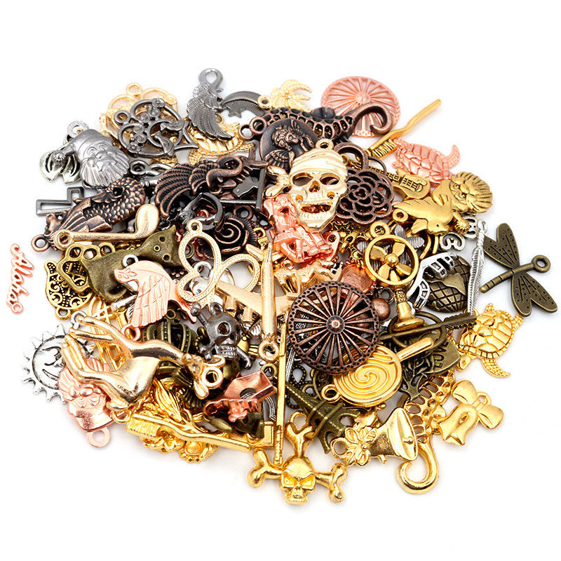 30 ks Zmiešané štýly Zvieracie srdce List Kvet Koruna Prívesky Prívesky DIY Šperky Nálezy pre náhrdelník Náramok Príslušenstvo