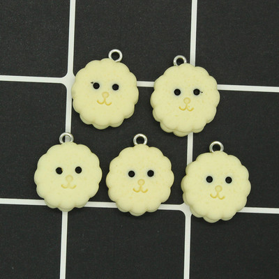 10 ks/lot roztomilých živicových zvieracích sušienok, príveskov s kačičkou, smajlíkom, mačkou, náušnicou, príveskom na kľúče, doplnkom pre domácich majstrov, príveskom na výrobu šperkov.