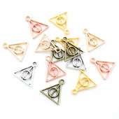 100 de bucăți Charms Triunghi 13x12mm Antique pandantiv potrivit, Bronz Tibetan de epocă culoare argintie, DIY pentru colier brățară