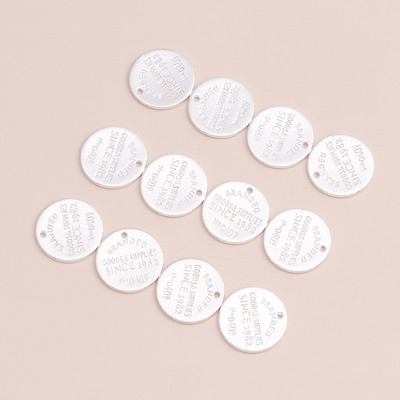 15 bucăți de monede de culoare aur argintiu Brelocuri cu litere sculptate rotunde Brelocuri pandantive pentru fabricarea bricolajului de coliere, brățări, găsire manuală