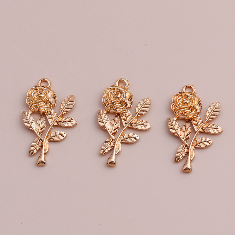 10 buc Bijuterii de modă Brelocuri DIY Flori de trandafiri Pandantive Coliere Brățări 3 culori 32x20mm Găsire de bijuterii