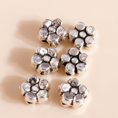 80 bucăți 8 * 8mm mic Yoga Om Meditație Lotus Brelocuri Antique Placate cu argint Pandantive cu flori pentru fabricarea manuală de bijuterii DIY
