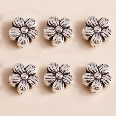 60db 10*10mm Antik ezüst színű kis virágok medálok medál csatlakozók fülbevalóhoz karkötő kézzel barkácsolt ékszer készítés