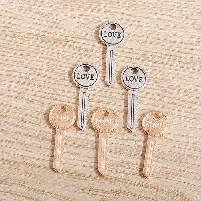 20 buc. Litere mici de dragoste Brelocuri cheie pentru bricolaj, coliere lucrate manual, brățări, 26x12 mm, bijuterii de culoare aurie, din aliaj Berloques