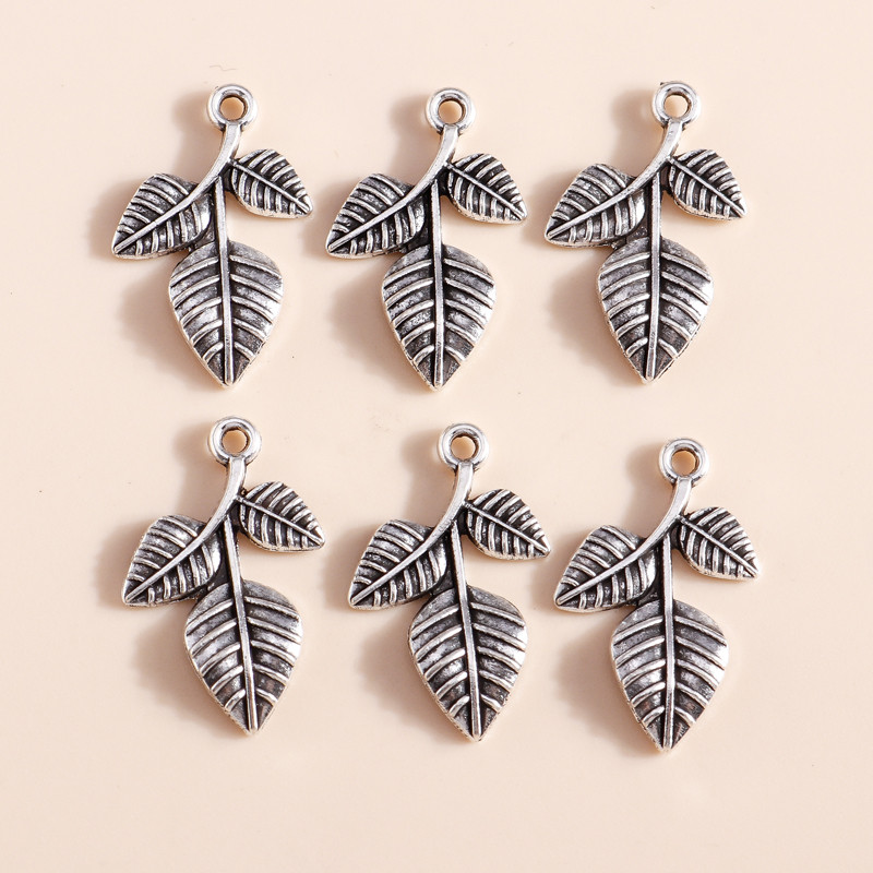 20 buc/lot 14*23mm Brelocuri de trifoi la modă Se potrivesc coliere pandantive Brățări Brelocuri din frunze de copac din aliaj bijuterii DIY accesorii