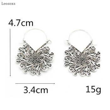 Leosoxs 2 τμχ Ευρωπαϊκά και Αμερικάνικα New Hollow Flower Peacock Ear Piercing Jewelry