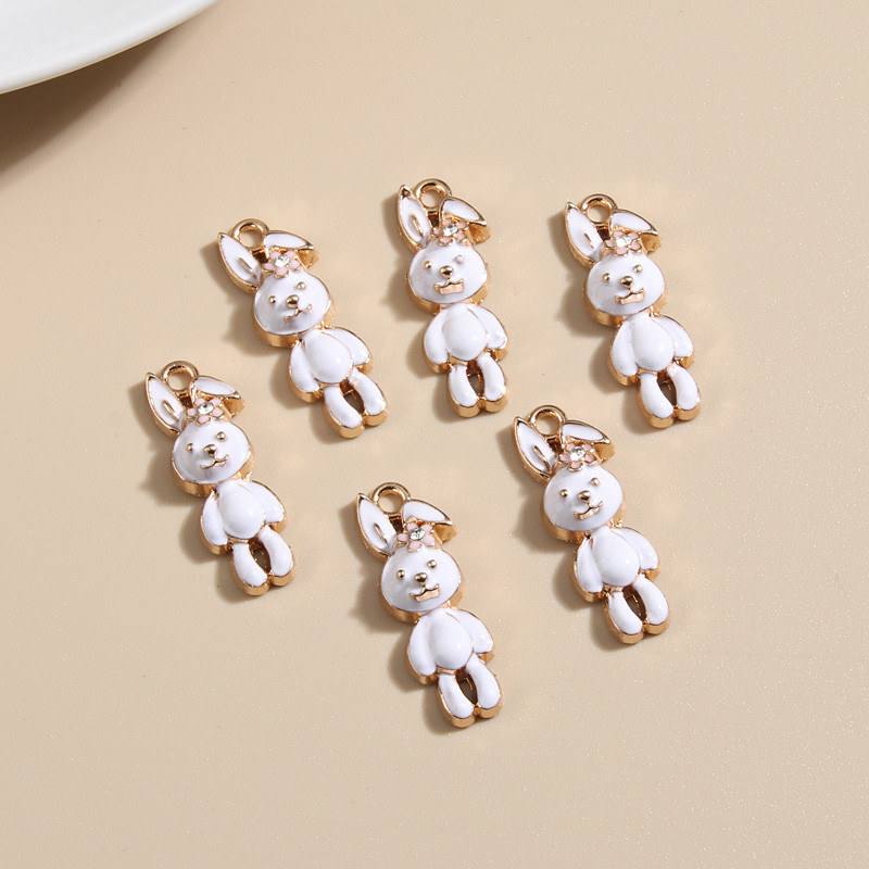 10 ks zlatých farebných mixov kvetinových príveskov s králikmi a bábikami, prívesok so zvieratami, vhodné na náhrdelníky, ručne vyrábané šperky.