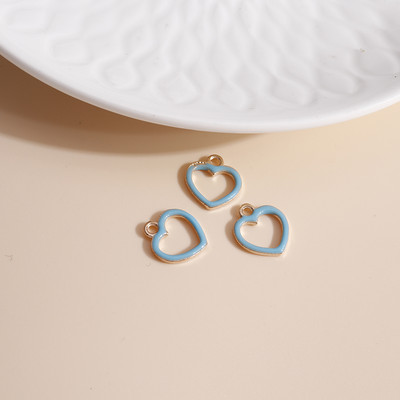 10db 13*13mm Romantikus Zománc Love Heart Bűbáj nyaklánchoz Medálok Fülbevalók Barkácsolás Színes Mini Bűbáj Ékszer keresés