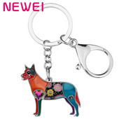 Breloc din aliaj Newei emailat Ciobanesc australian in picioare Brelocuri caine in picioare Bijuterii animale pentru doamne fete adolescenti farmec cadou