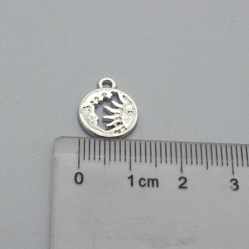 10 komada male šuplje naušnice Sun Moon Privjesci od legure DIY Bohemia Ženske naušnice Privjesak Dodatak Metalni privjesak Izrada nakita