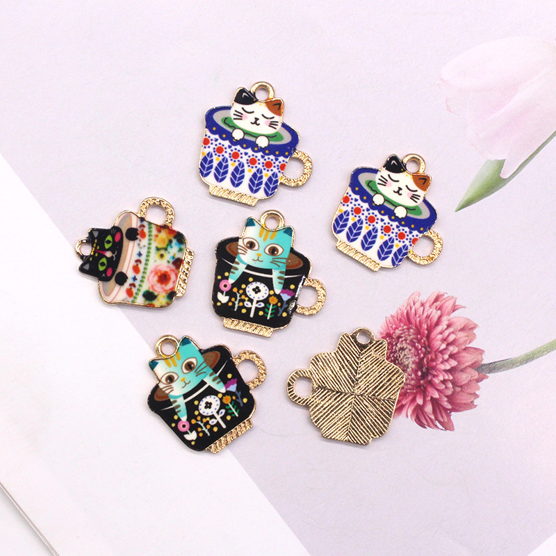 Amestecați 10 buc/pachet cești drăguțe imprimate din aliaj de pisici, pandantiv din metal cu animale din desene animate, pentru breloc pentru cercei, fabricarea de bijuterii DIY