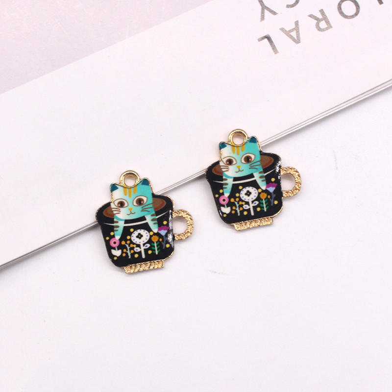 Amestecați 10 buc/pachet cești drăguțe imprimate din aliaj de pisici, pandantiv din metal cu animale din desene animate, pentru breloc pentru cercei, fabricarea de bijuterii DIY