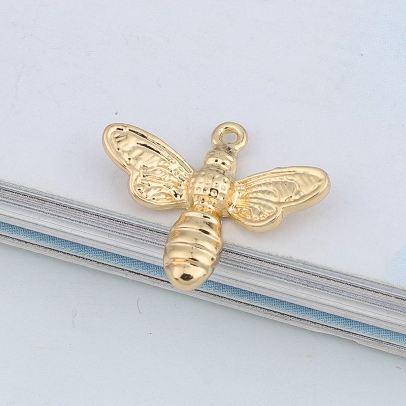 5 buc. Brelocuri pentru cercei cu albine europene, din aliaj de aur, bricolaj, pandantiv cu animale, colier, brăţară, bijuterii, accesorii C268