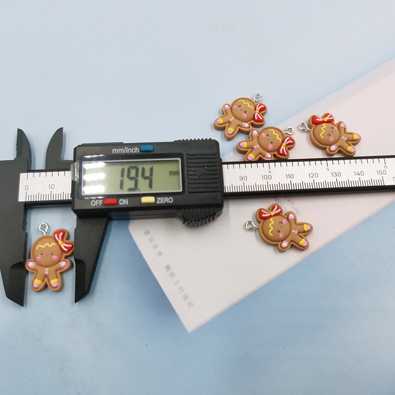 10 komada Kawaii Božićni medenjak Djevojka Naušnice Charms Slatki privjesci za ključeve Ogrlica Privjesak Dodatak Napravi sam nakit C1086