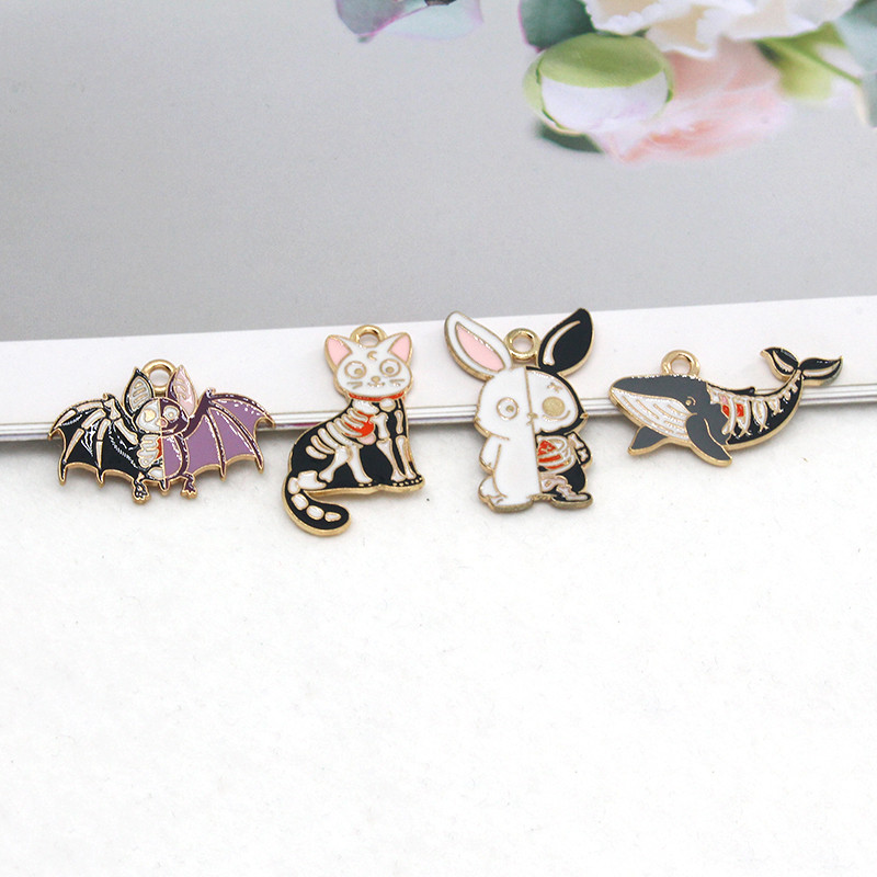 Amestecați 10 buc/pachet emailat balenă schelet pisică liliac iepure aliaj farmec pandantive de Halloween pentru cercei brățară bijuterii DIY face C434