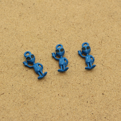 6db 20x7mm 3D Anime Aliens Zománc Bűbáj Kreatív Vicces Fülbevaló Nyaklánc Kulcstartó Medál Kiegészítő Barkács kézműves ékszer készít