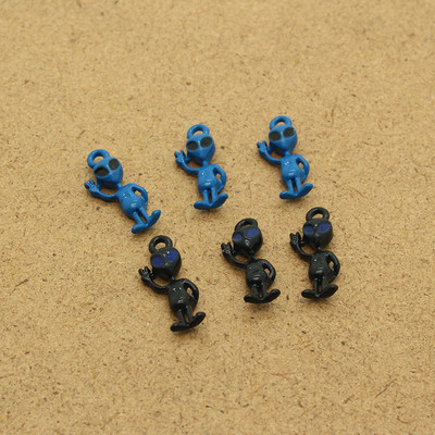 6db 20x7mm 3D Anime Aliens Zománc Bűbáj Kreatív Vicces Fülbevaló Nyaklánc Kulcstartó Medál Kiegészítő Barkács kézműves ékszer készít