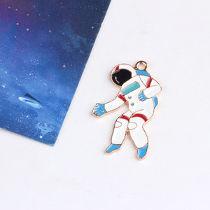 5db Lovely Spaceman zománcozott ékszerbűvek, barkácsolás fülcseppek női bolygó nyaklánc medál varázs kiegészítők C53