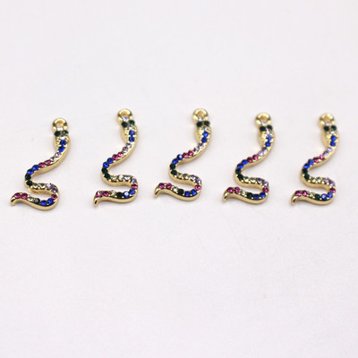 4 buc. Nouă modă, curcubeu, stras, șarpe, cercei conector, farmece, brățară animale mici, colier, pandantiv, bijuterii