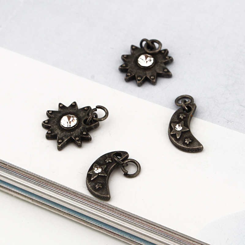 20 buc/pachet Cool Gun Negru Soare Luna Cercei Charms Aliaj Pandantiv Constatări DIY Handmade Colier Bratari Accesoriu de bijuterii C124