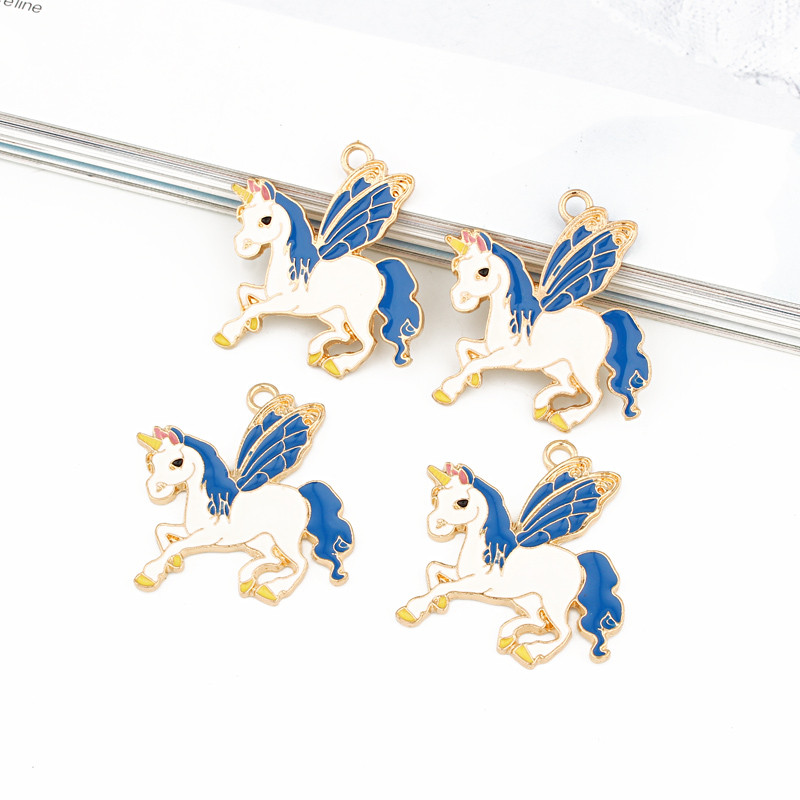 5db Lovely Zománc Egyszarvú karkötő Charms Base Findings Barkácsolás Aranyos Állat Fülbevaló Fejfedő Nyaklánc Medál Ékszer készítés C35