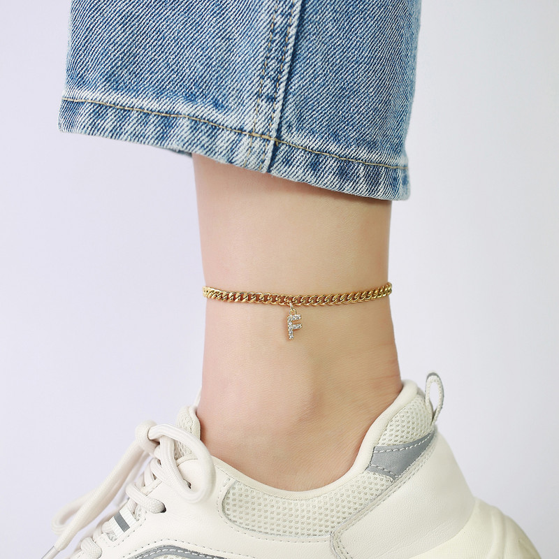 AZ pradinės moteriškos kulkšnies aikštelės, reguliuojamos aukso spalvos nerūdijančio plieno kubietiškos kulkšnies grandinėlė su AAA CZ akmens blizgančiomis raidėmis