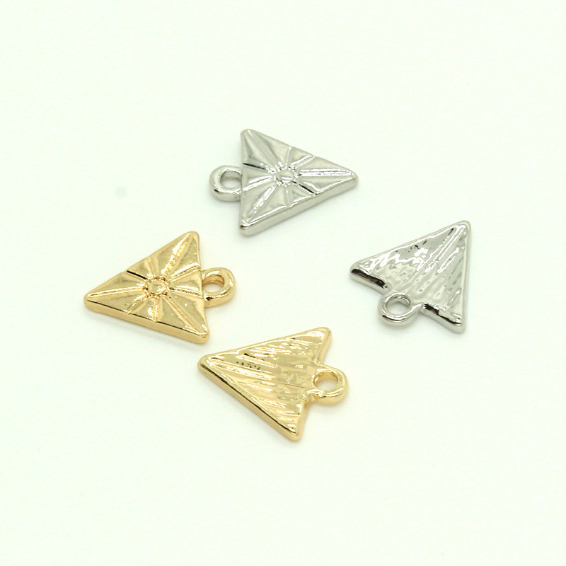10 buc. Brelocuri noi, din aliaj, în formă de triunghi mic, pentru descoperiri de pandantiv pentru cercei, bijuterii DIY, pentru a face cercei suspendați, accesoriu pentru brățară