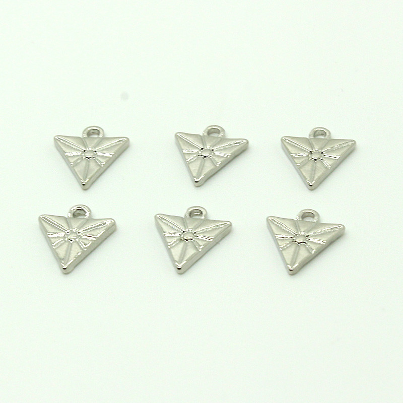 10 buc. Brelocuri noi, din aliaj, în formă de triunghi mic, pentru descoperiri de pandantiv pentru cercei, bijuterii DIY, pentru a face cercei suspendați, accesoriu pentru brățară