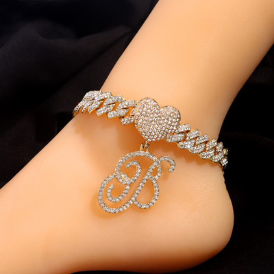 Trendy Iced Out Crystal Cursive Letter Gležnjača za žene Bling AAA Prong Cuban Link Gležanj Lanac AZ Abeceda Gležnjače punk nakit