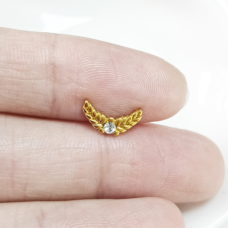 Három virágos Labret piercing Forward Helix CZ szárnyas fülbevaló 100% 316L rozsdamentes acél belső menetes Tragus Stud