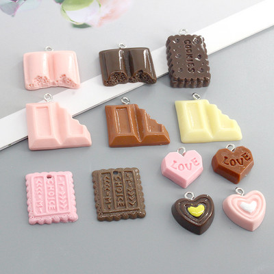 Amestecați 10 bucăți/pachet Biscuiți cu așchii de ciocolată Brelocuri alimentare din rășină Moda Mici Dragoste Desert Cercei Brățară Pandantive Bijuterii DIY