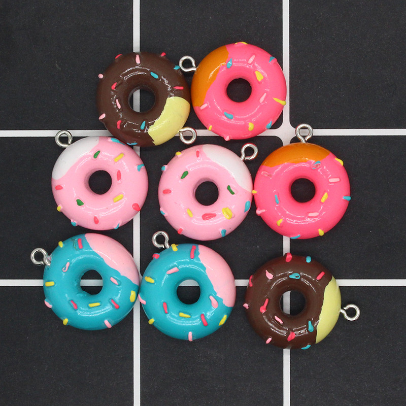 10 vnt/pak. Imitacija Maistas Dviejų spalvų spurgos dervos pakabukai „pasidaryk pats“ amatai Mieli tuščiaviduriai auskarai, raktų pakabukas, papuošalų aksesuaras D93