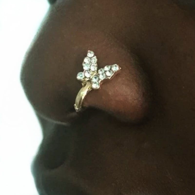 1 buc. Inel de nas piercing fals cu fluture de cristal. Clip fără piercing pe inelul de nas poate fi, de asemenea, cleme pentru urechi, bijuterii pentru corp.