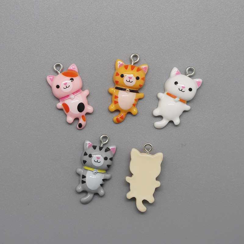 10db Kawaii színes macskák fülbevaló gyanta bűbájok aranyos állatok kulcstartók nyaklánc karkötő medál kiegészítők barkácsolás ékszer készítéséhez